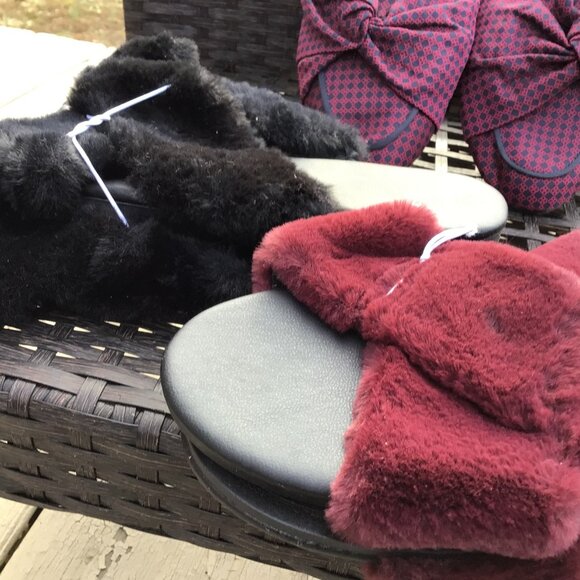 3 Pair Of A NEW DAY Slippers new No Box Size 9.5 - Picture 2 of 2